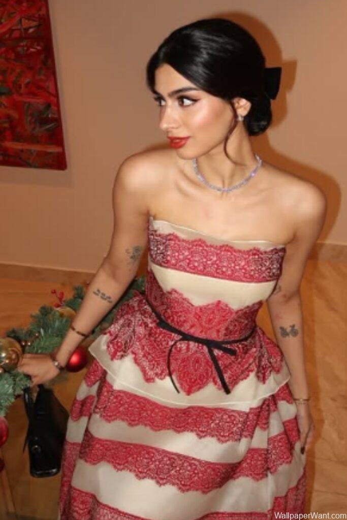 khushi kapoor Amazing Look