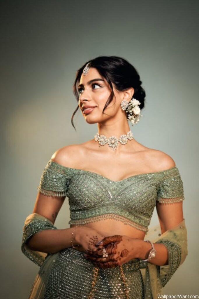 Beautiful khushi kapoor