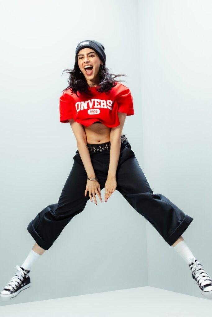 Jumping khushi kapoor